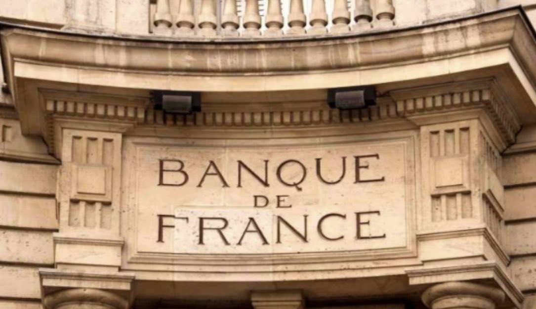 <a href="/DidierMaisto/">Didier Maïsto</a> La plus DANGEREUSE,C la Banque de France,car sur 1"décision"INJUSTIFIÉE
en 24H elle vous bloque TOUS vos comptes,cartes bleues,Chéquiers &amp; on s'retrouve à poil!
Ça m'est arrivé:Pour un VOL de mon carnet de chèques D'UNE banque,elle m'a TOUT bloqué dans TOUTES mes autres banques😡