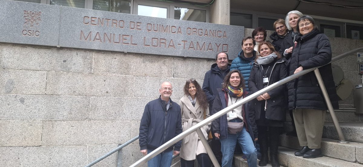 LUCES_COSTAction tweet media