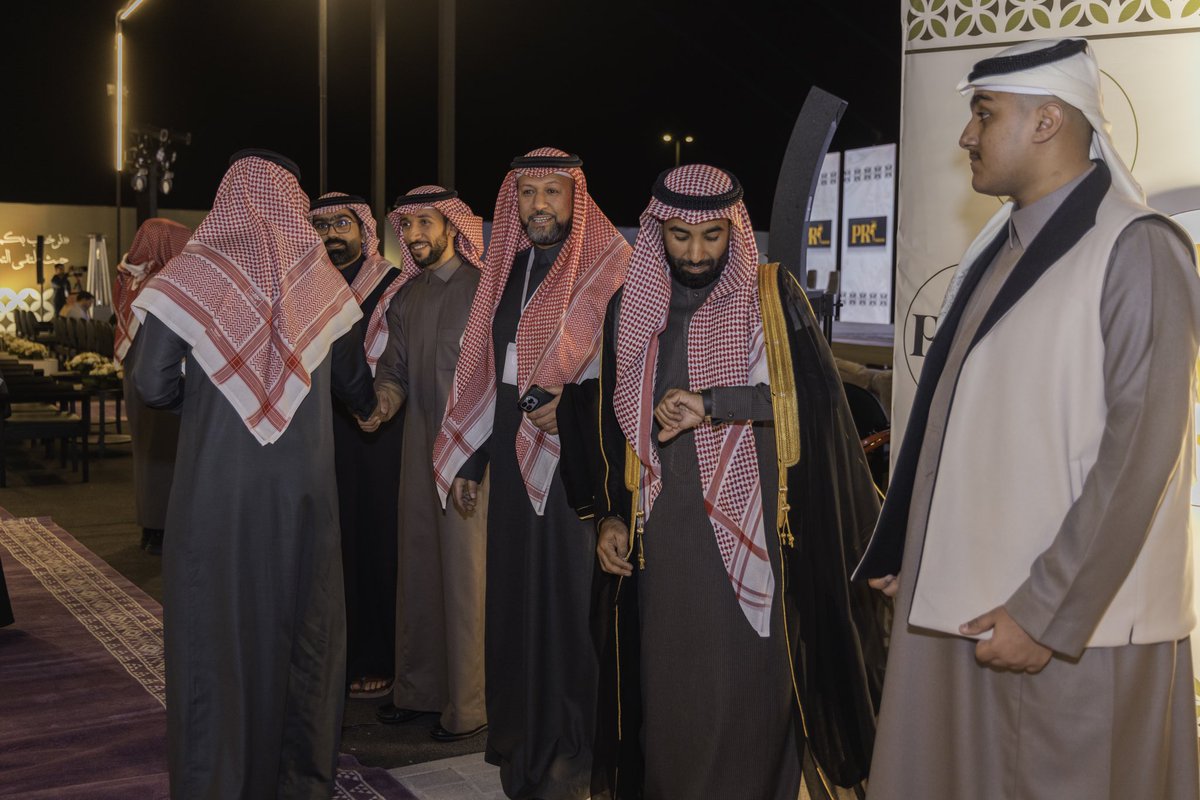 CreativeArchKSA's tweet photo. افتتح سعادة وكيل محافظة الأحساء الأستاذ معاذ بن إبراهيم الجعفري، مساء يوم "الثلاثاء " ، مجمع سعف ووك، بحضور عدد من المسؤولين ورجال الأعمال والزوار.

@m_aljafry https://t.co/ykkUZ0oKfq