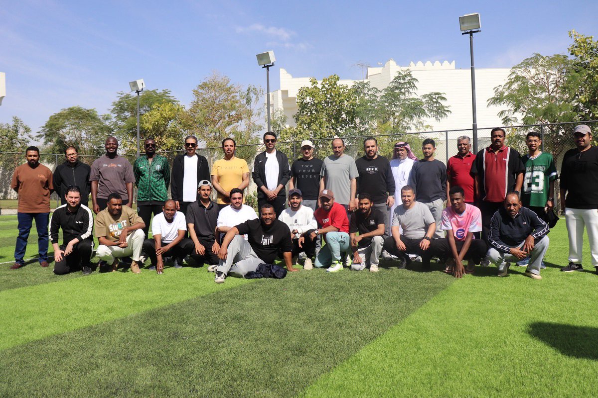 جانب من فعاليات اليوم الرياضي للدولة الذي نظمه سعادة السفير بندر بن محمد العطية سفير دولة قطر في الرياض، بمشاركة الطاقم الدبلوماسي والملحقيات، والموظفين المحليين.

#اخترت_الرياضة
#اليوم_الرياضي_قطر
#الرياضة_حياة