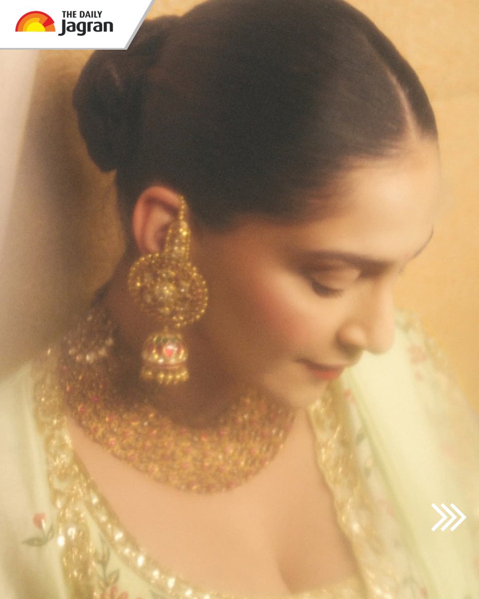TheDailyJagran's tweet image. #InPics | Sonam Kapoor radiated elegance and joy in her baby shower photoshoot, capturing hearts with her glowing smile and graceful maternity style as she celebrated this beautiful new chapter of motherhood in the most picture-perfect way. ✨🤍

#SonamKapoor #BabyShower
