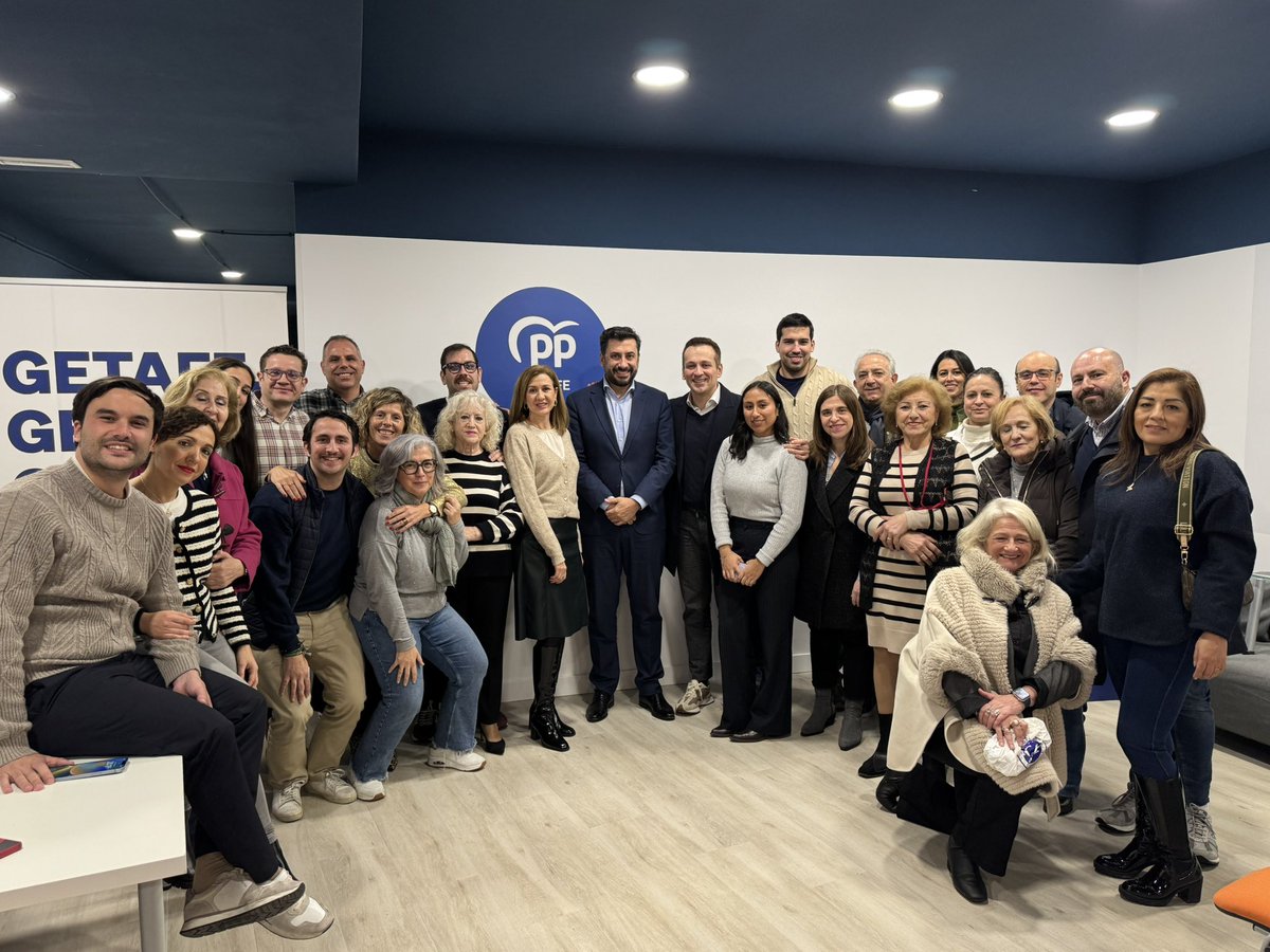 Nuevas_Getafe's tweet image. 👀 En la tarde de ayer asistimos al Comité Ejecutivo local del @ppgetafe con @AJMesaGarrido donde contamos con la visita de @cdpache y nuestro diputado adscrito @Lorenescfan1 

Y también asistimos a la JDR de @nnggmadrid 

Seguimos! 🚀💪🏼