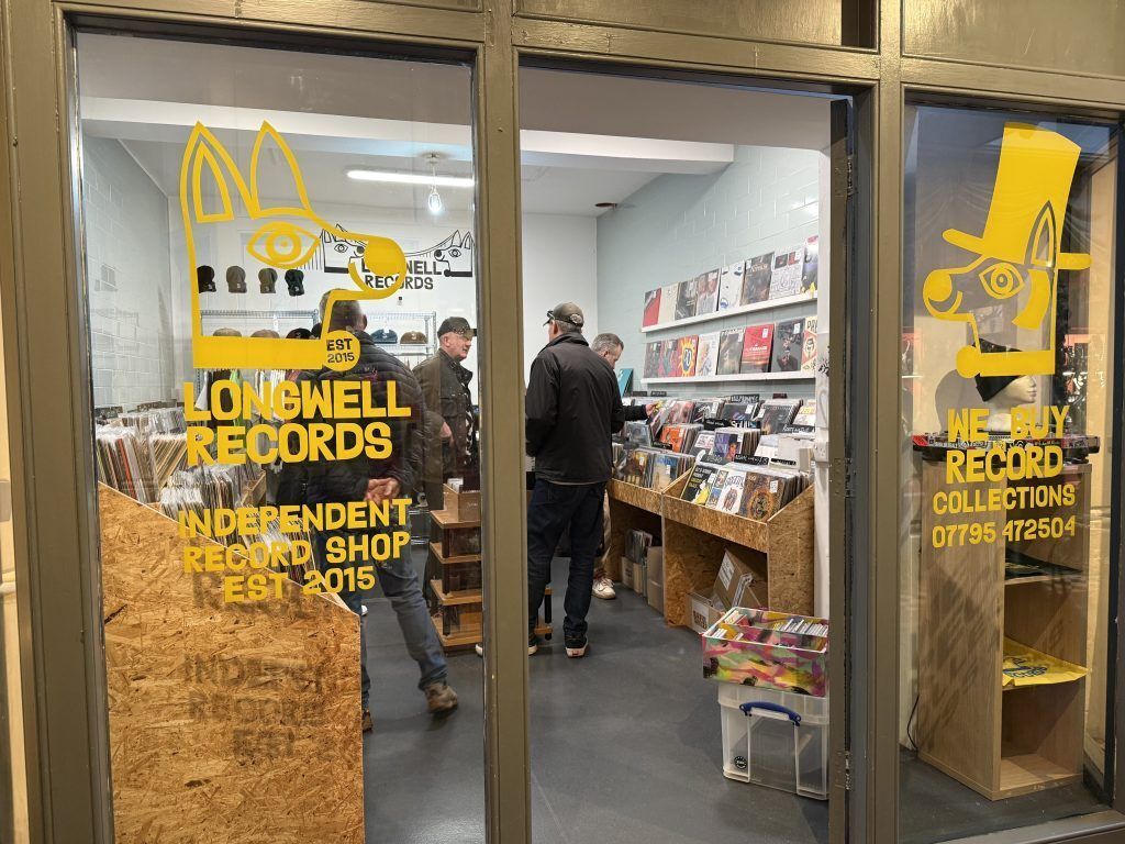 UK Record Shops tweet media