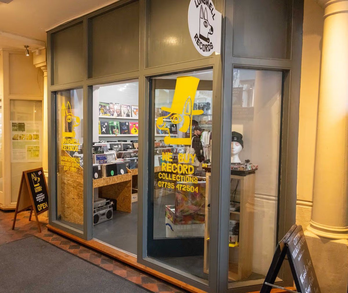 UK Record Shops tweet media