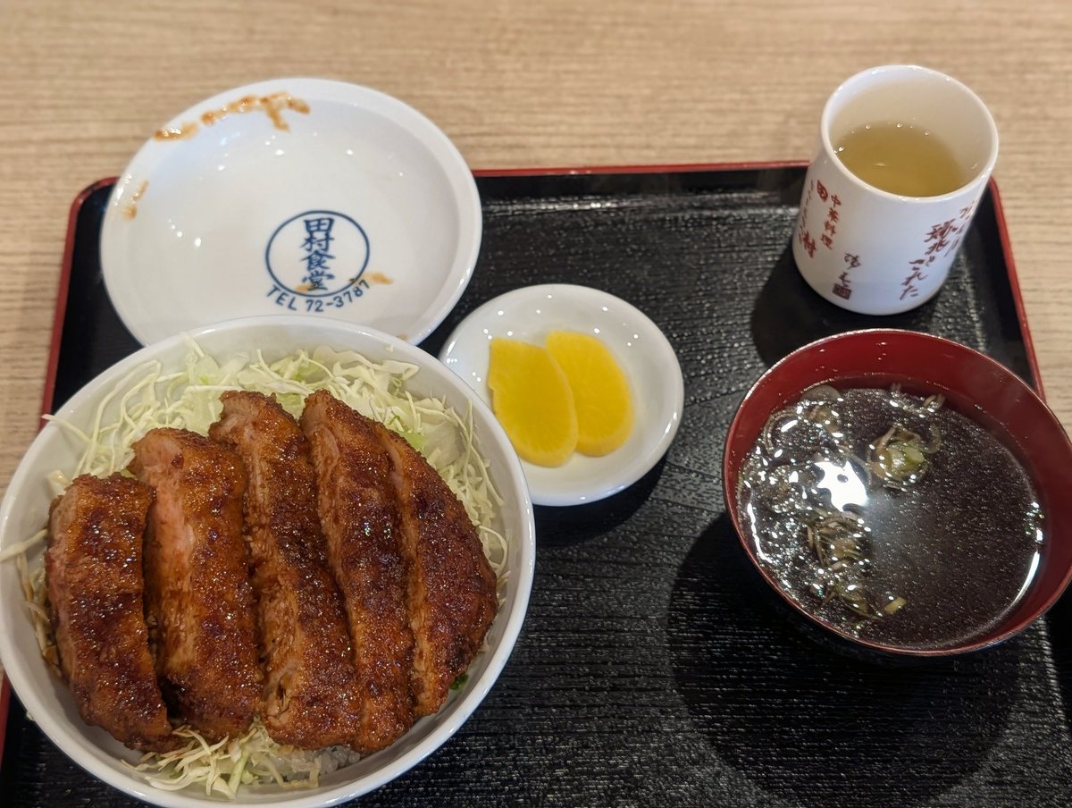 伊那市にある田村食堂のソースカツ丼は本当に美味しい。