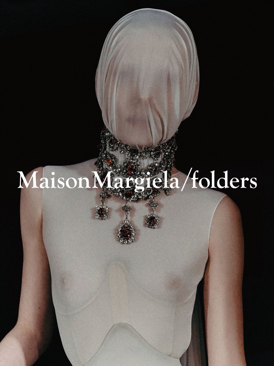 StreetFashion01's tweet image. Maison Margiela just uploaded their entire archive online via their new “Maison Margiela Folders” Project🤯🤯🤯🙂‍↕️
