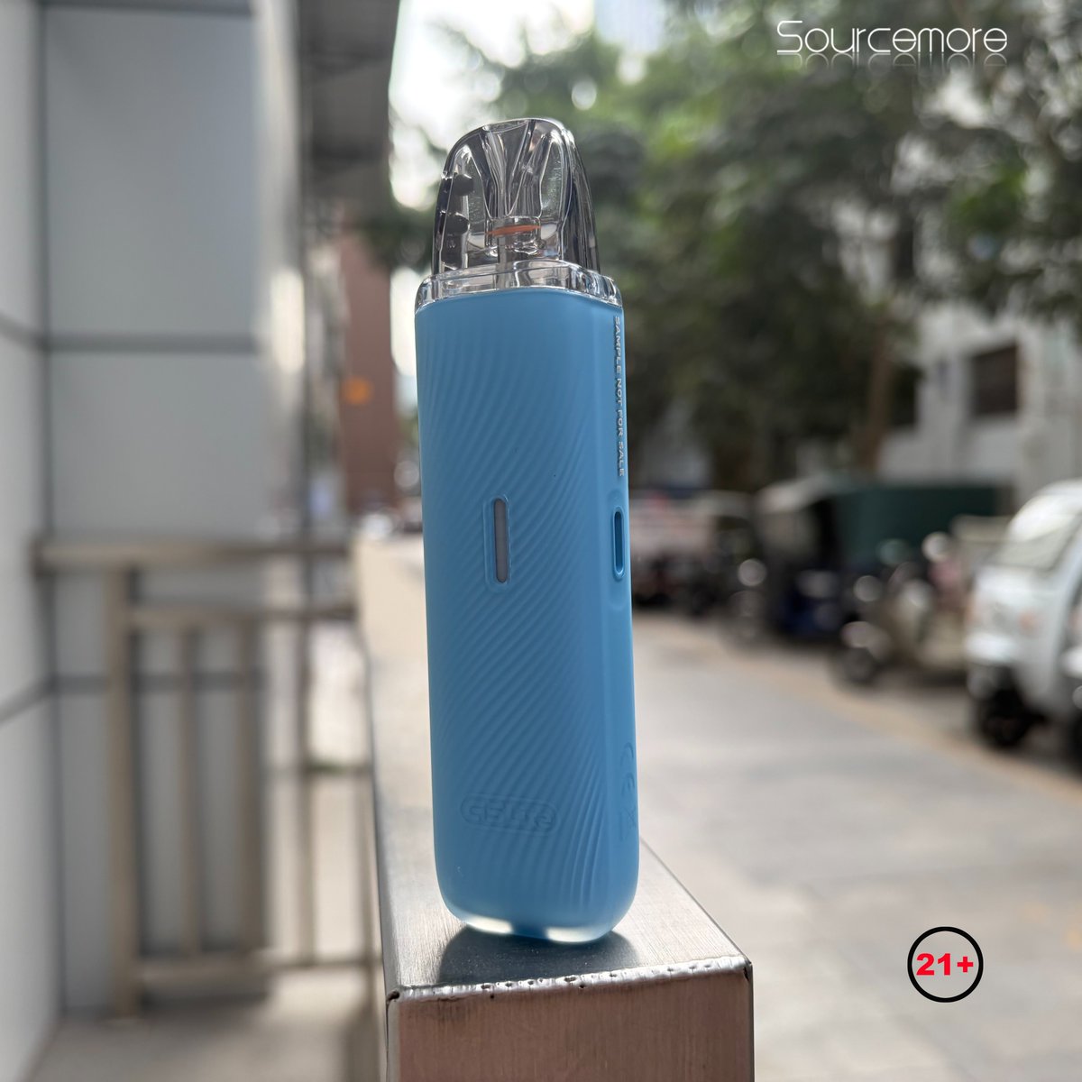 Sourcemore_Ecig's tweet photo. Clean look, smooth flow 🤍🌬️
Easy refill 🔓 adjustable airflow 🎯 compact comfort 🎒 — light days feel better ✨
Details inside 👉
https://t.co/S6zEhlm5ho
#Sourcemore #Uwell #CaliburnG5Lite #MinimalLife #EasyGo https://t.co/RpRgpkZ5Ql