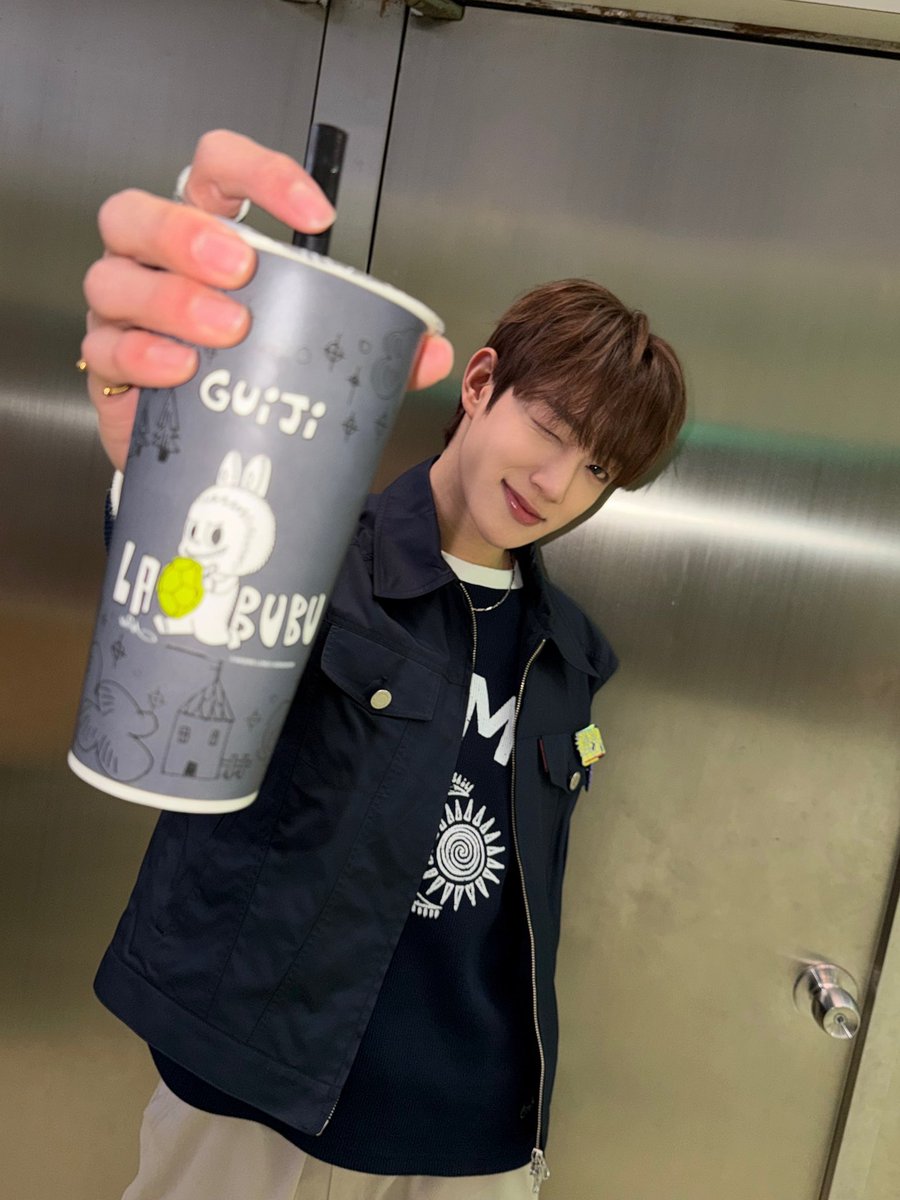 thewind_twt's tweet photo. [#타나톤] 나두 대만 버블티?!🧋🤩 https://t.co/Hgk7F4tvi3