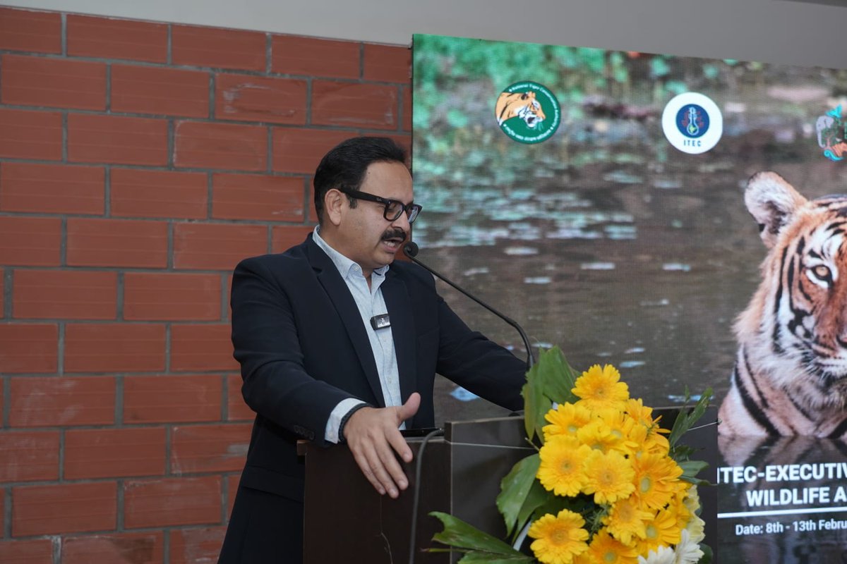 IBCA_official's tweet photo. Dr Manoj Rajan, Additional PCCF, #ProjectElephant, @aranya_kfd, demonstrated how challenges related to wildlife and forest management are being effectively monitored and addressed in Karnataka through advanced technical and instrumental support.
Participants were also introduced to a range of tools and technologies, including drones, radio collars, tracking software, and live wildlife monitoring through thermal cameras at @Bandipur_TR.