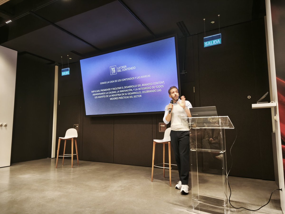 luisalcazarluis's tweet photo. Arrancamos el día en la @BCMA_Spain con la presentación del #ContentScope en colaboración con @SCOPEN_es en el @Havas_ES Village. Ricardo Zafra comienza la jornada. Muchas ganas de conocer todos los datos del #BrandedContent en España en el último año. https://t.co/uzH3NldtDH