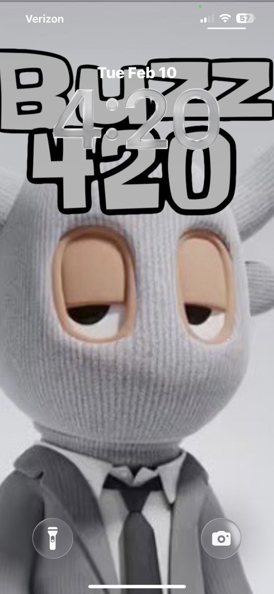 𝔹𝕦𝕫𝕫 𝟜𝟚𝟘 tweet media