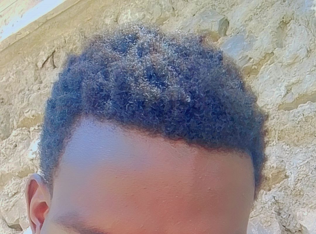 County045's tweet photo. Day 82 of not cutting my hair until man united win five games in a row, we're closer than ever now, four down, one to go.
Away to westham today, let's go Manchester https://t.co/3VYkV4haWK