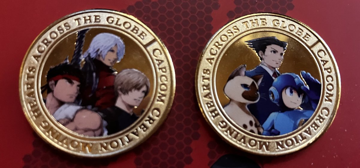 大カプコン展の記念メダル キーリングも買っときゃ良かった 飾るのに不便