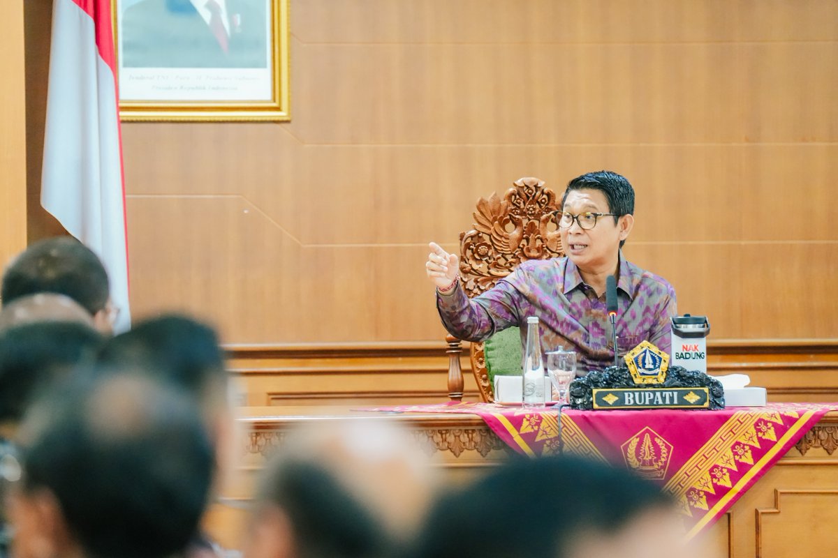 Pengelolaan Sampah Berbasis Sumber

Bupati Badung Kumpulkan Camat, Lurah/Perbekel, dan Pengelola Sampah. <a href="/prokompimbadung/">prokompimbadung</a> 
#pemkabbadung #prokompimbadung #badung #badungunggulmajusejahtera #saptakriyaadicipta

prokompim.badungkab.go.id/berita/pengelo…