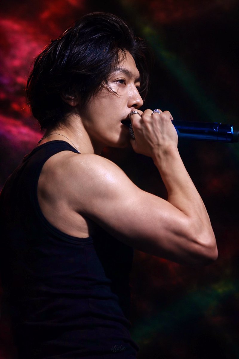 olivia_liph's tweet photo. Hot-HAE🥵

#donghae #동해 https://t.co/44Jx7vtcCt