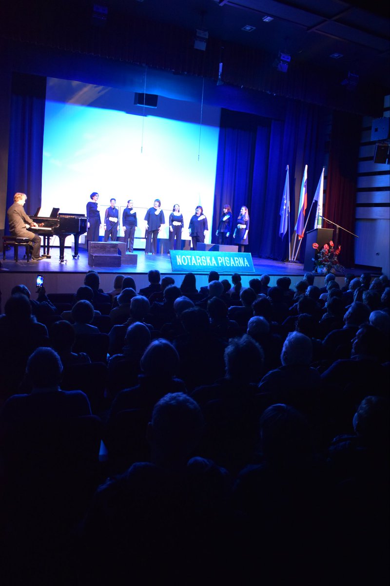EvaIrglL's tweet photo. Na slovesnosti ob Prešernovem dnevu - prazniku slovenske kulture v #ajdovscina. Čestitke vsem prejemnikom priznanj, ki gradijo identiteto skupnosti, ohranjajo tradicijo in skrbijo, da kultura in umetnost v našem okolju živita. 👏 https://t.co/RnJgFDVP51