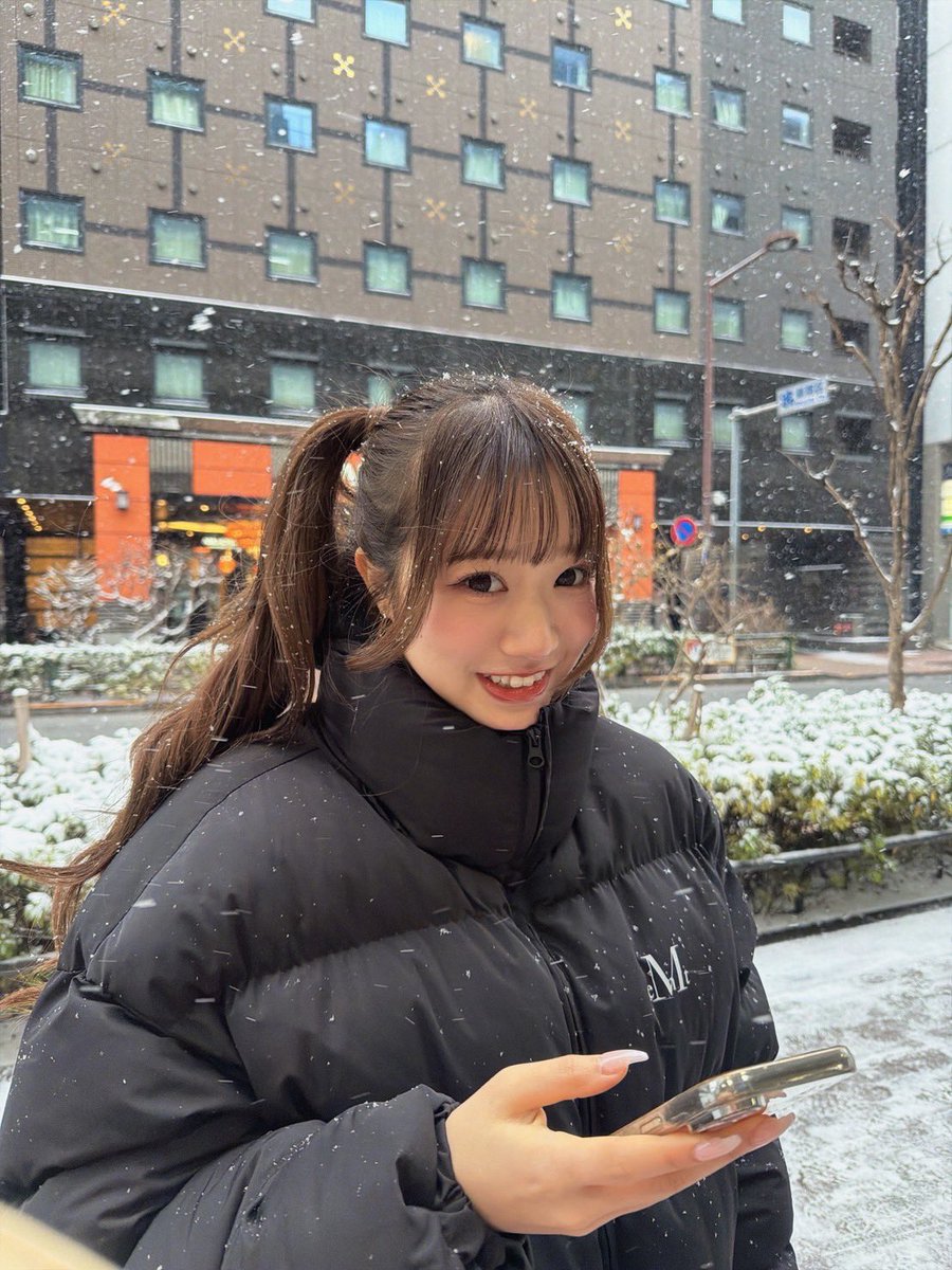 寒すぎてこんな顔にもなるよね仕方ないよね𛰙᭜ ᭜ ひなのとちょっと雪