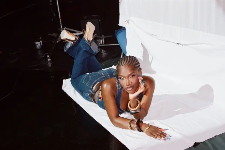 R O S E || THE MAGAZINE. tweet media