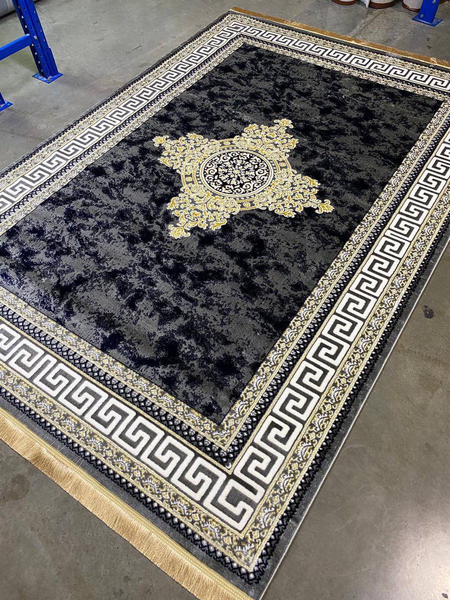 yetubs's tweet image. Quality Turkish rugs

4 by 6 - 95,000 naira 
5 by 7 - 120,000 naira 
7 by 10 - 175,000 naira