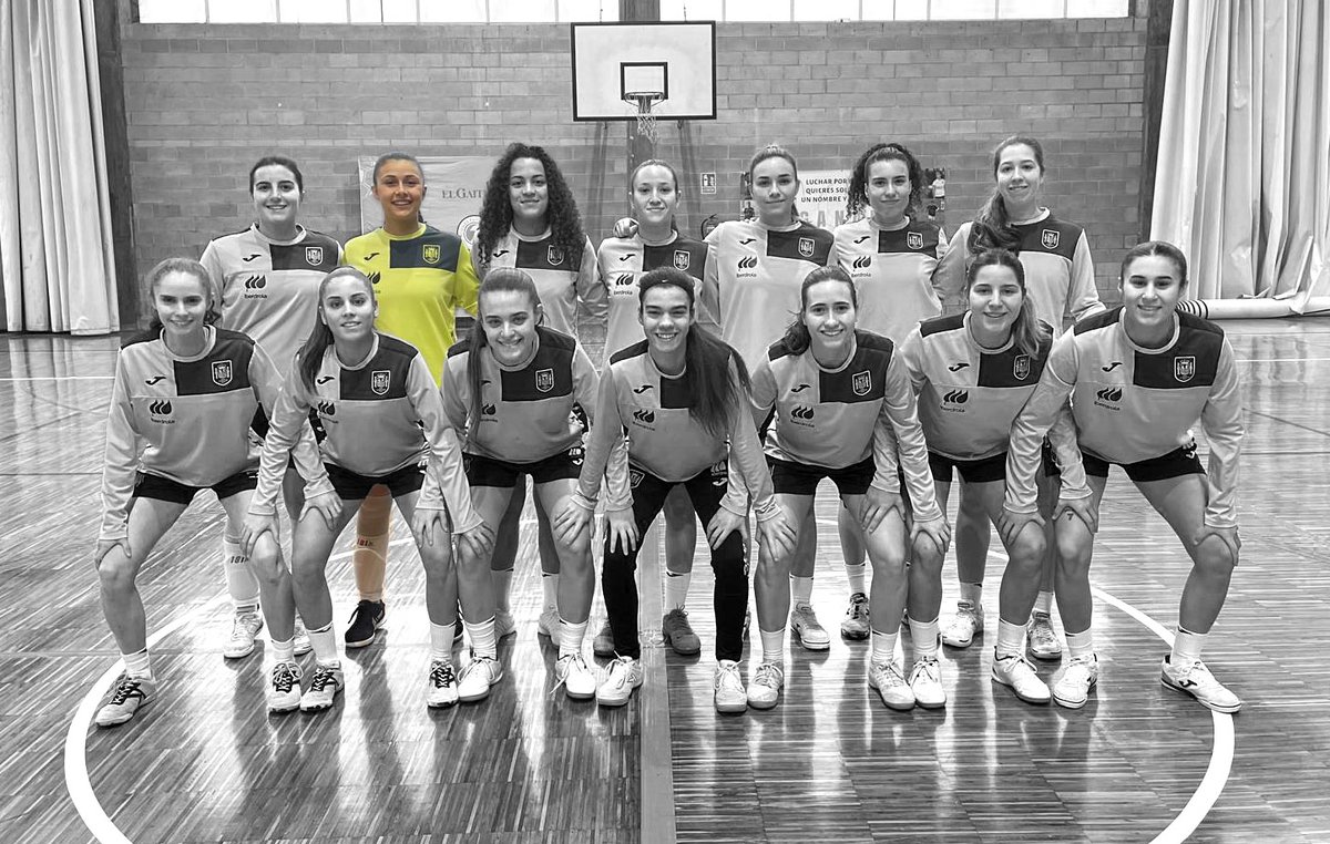 🇪🇸 | #SelecciónEspañola |

📅La portera extremeña 𝐌𝐀𝐑𝐈́𝐀 𝐕𝐀𝐋𝐒𝐄𝐑𝐀 (<a href="/RoldanFSF/">STV Roldán FSF</a>), disputa esta tarde en 📍Oviedo el primero de los dos amistosos frente a 🇵🇹Portugal con la <a href="/SEFutbolFem/">Selección Española Femenina de Fútbol</a> Sub-23 de Fútbol Sala.

📺El encuentro podrá seguirse en directo a través del canal de