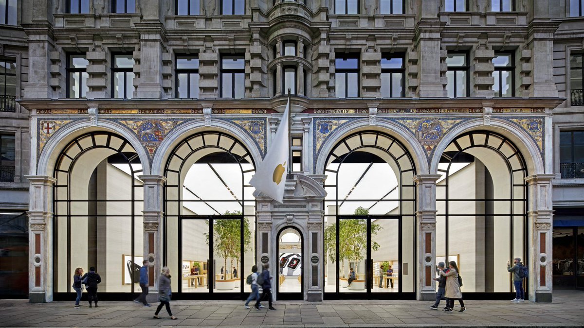 AppleX4_'s tweet image. Apple reabre su tienda mítica de Regent Street este 14 de febrero 👀
Un mes cerrada por “refurbishment”… pero Apple no suelta prenda sobre los cambios
¿Lavado de cara o sorpresa a lo grande para los fans? #AppleStore #AppleUK