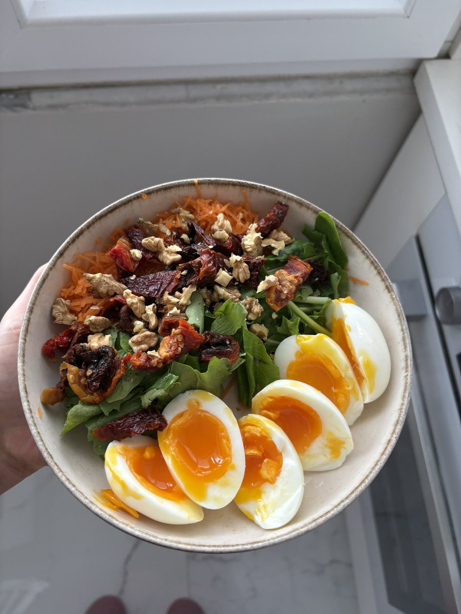 messisuinthex's tweet image. kantesu gibi beslen😋😋