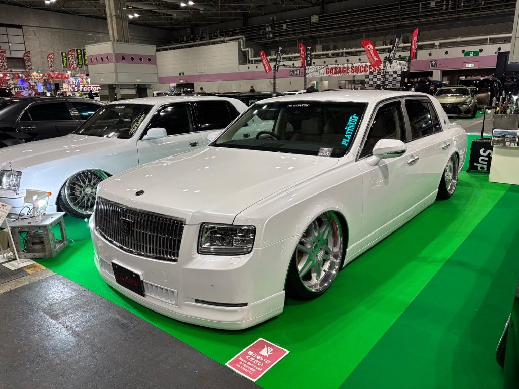 0009PLATINUM's tweet photo. 大阪オートメッセPLATINUM出展車両の
60センチュリーには動画の
SuperStarWheelさん新作のFolgerを装着致します✨是非見に来てネ☝️
@superstarwheel
@osakaautomesse
#スーパースターホイール
#folger
#大阪オートメッセ
#oam2026 https://t.co/jJdGybpkCy