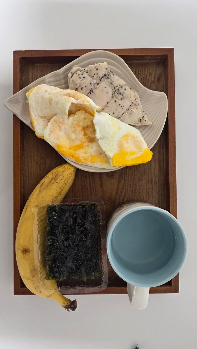 BackToOffice2's tweet image. 오늘의 저녁입니다 ㅜㅜ 
다이어트의 길은 멀고도 험난하네요...... 
결혼 전까지 -5kg만 빼보즈아 

#다이어트 #결혼 #day #19일 #선팔 #맞팔 #리트윗 #정직원