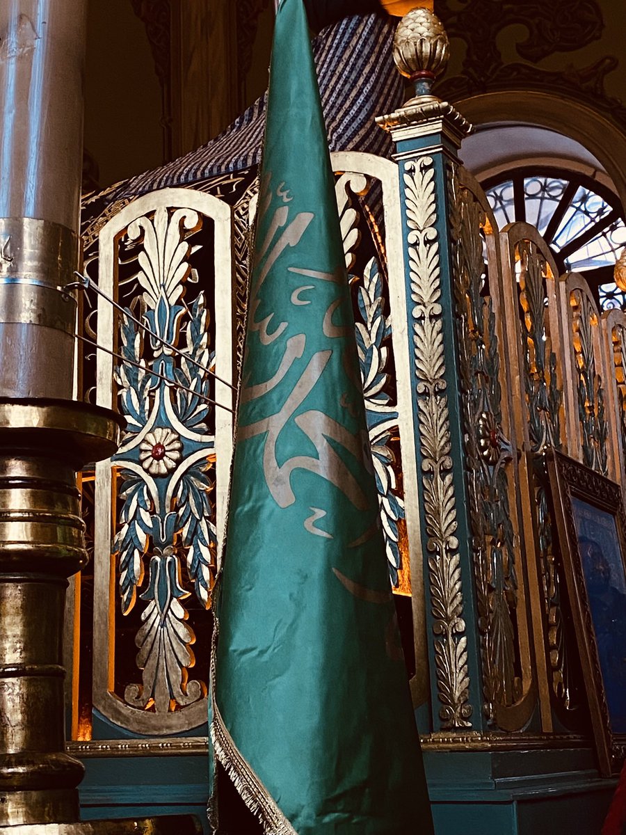 اللَّهُمَّ صَلِّ عَلَىٰ سَيِّدِنَا مُحَمَّدٍ وَعَلَىٰ آلِهِ وَصَحْبِهِ وَبَارِكْ وَسَلِّمْ🌹