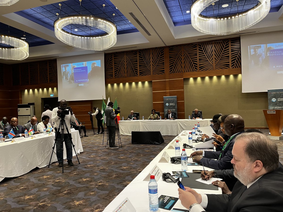 AnneMarchalUE's tweet image. Meilleurs vœux de succès aux travaux préparatoires de la Table Ronde pour Financement du Plan d’Investissement du Fonds Bleu pour le Bassin du Congo #CCBC, lancés ce 10/2 sous patronage du Ministre d’Etat P. Mabiala et Mme la Ministre ⁦@ASoudanNonault⁩