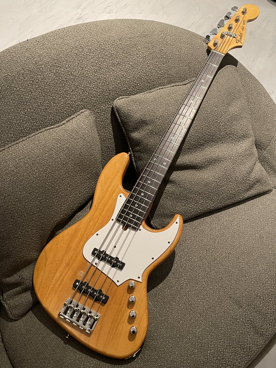 Fender Japan / JBV-95R NAT Mod 80年代のフェンジャパに5連ペグのJBが 