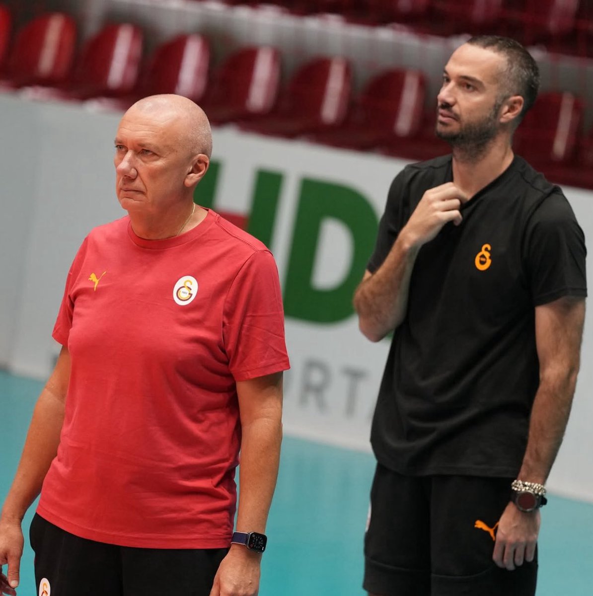 voleybolunsesi's tweet photo. 📌 ÖZEL | 🟡🔴 Galatasaray Daikin’de Aras Kargo maçına Alberto Bigarelli başantrenör olarak çıkacak. 🔁

🔗 https://t.co/LhznKbAQv6 https://t.co/5L6jkjv2gM