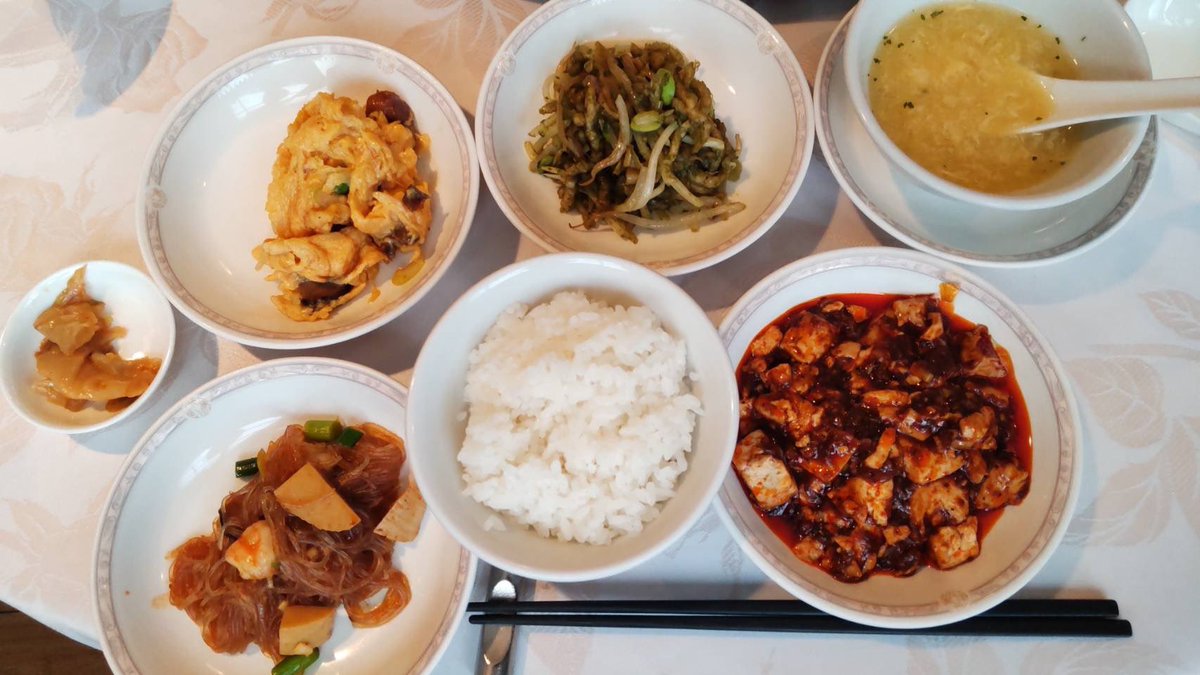 何とか3曲フレーズは全て覚えた🫘　

次は通して弾けるように🍛

#社会人バンド