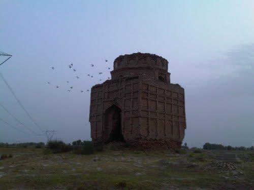 Shaheed Darya Khan Abro Sindhi who fought battle against Mughals during the reign of Din Mohammad Kalhoro (1692-1699) to historians, the Endowment Fund Trust (EFT) for Preservation of the Heritage of Sindh has rehabilitated the valiant general’s tomb before it crumbles away.
