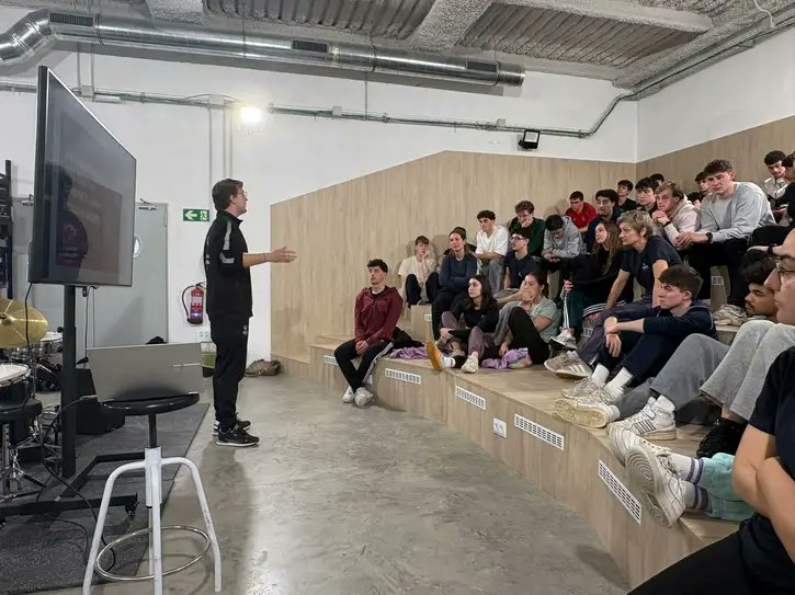 ComillasCHS tweet media