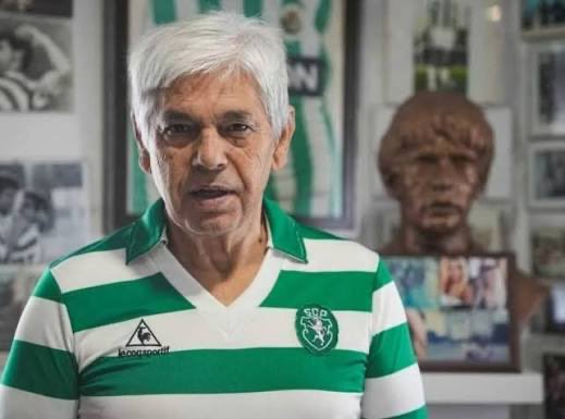 "Eu como Sportinguista, depois da fruta, depois dos padres, depois das missas eu cada vez tenho mais orgulho em ser do #SportingCP .
Ganho pouco, ganho menos vezes, mas cada vez tenho mais orgulho em ser Sportinguista, podem ter a certeza disso."