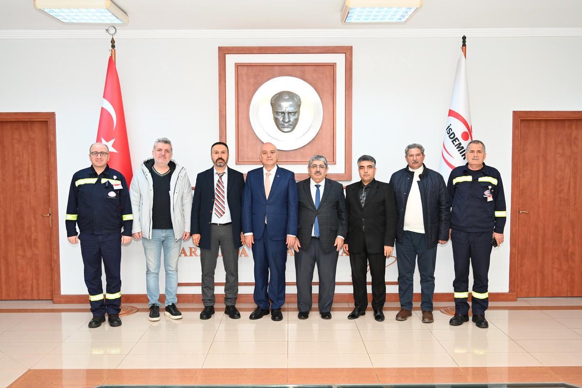 İSKENDERUN TEKNİK VE MESLEKİ ANADOLU LİSESİNDEN İSDEMİR’E ZİYARET

İskenderun Teknik ve Mesleki Teknik Anadolu Lisesi Müdürü Yusuf Yıldırım, Okul Aile Birliği Başkanı Serdal Kırgın ve okul idaresi,İsdemir Genel Müdürü Ayhan Akın’ı ziyaret ederek, nitelikli teknik ara eleman