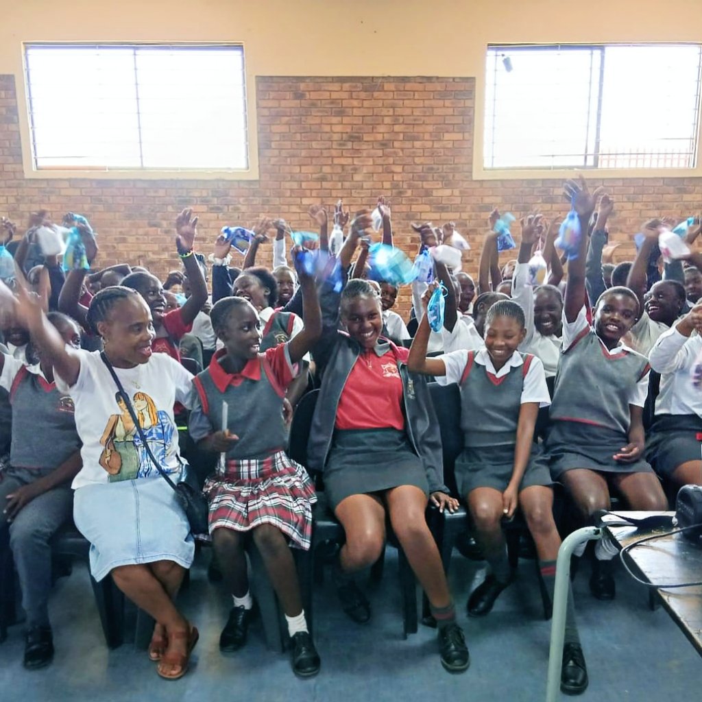 The RADA team had a very successful RADA MiPad handout at Bonwelong Primary School in Thembisa💙

#girls #MiPads #RADA #empowerment #education