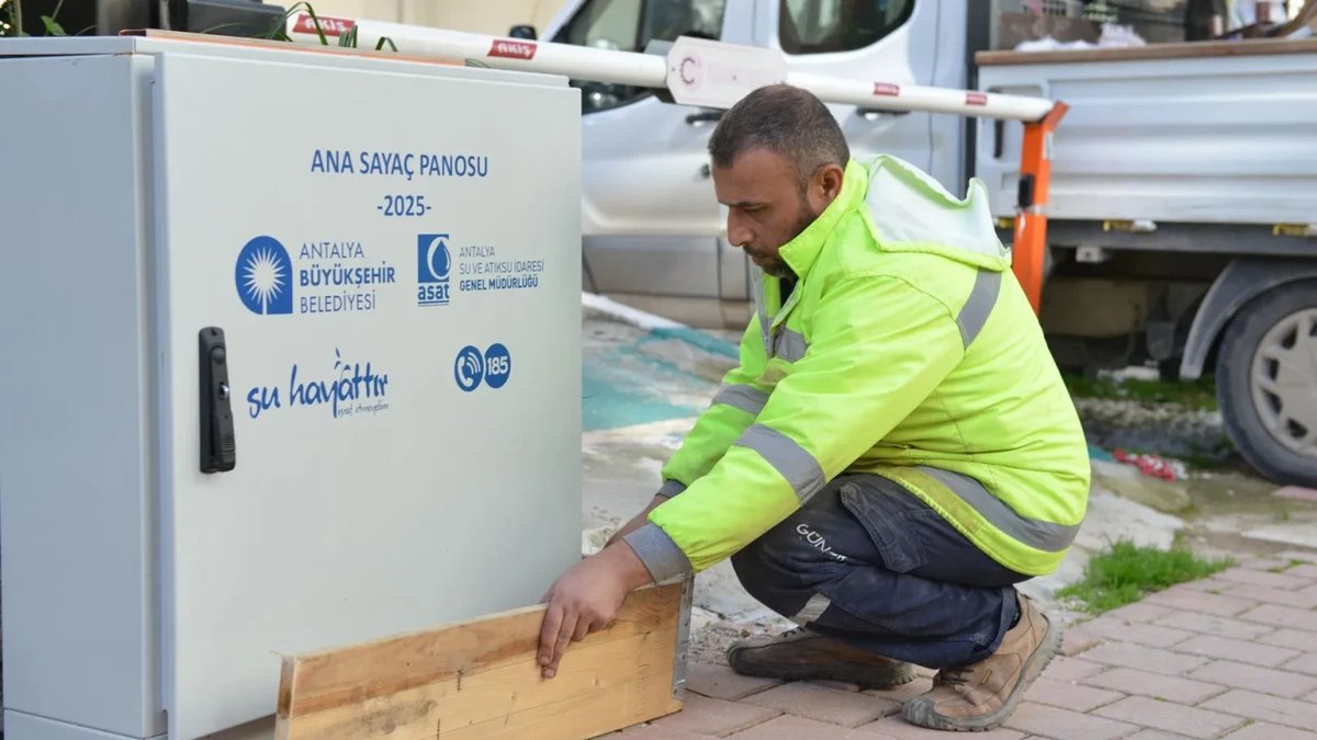 sondakikamcomtr's tweet photo. Antalya'da ASAT su kayıplarını önlemek için ana sayaç uygulaması başlattı https://t.co/j8H4j5TH7K https://t.co/6pc99XqDlx
