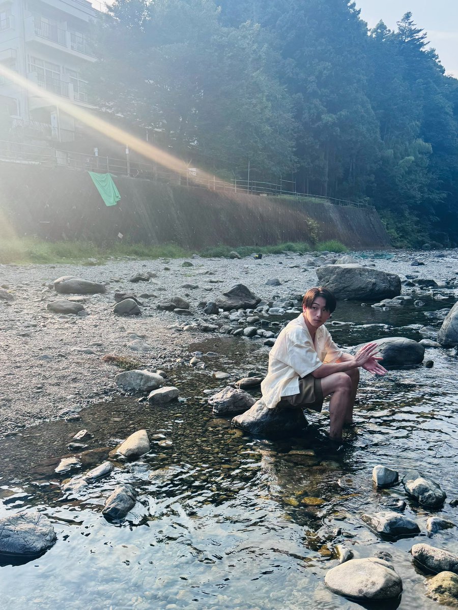 写真集発売まであと8日🏞️