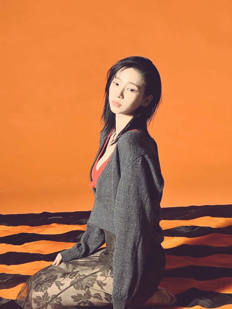 jiwinyoo's tweet photo. 𝐸𝑦𝑒𝑠 𝑜𝑛 𝑚𝑒, 𝑓𝑜𝑐𝑢𝑠 𝑜𝑛 𝑡ℎ𝑒 𝑑𝑒𝑡𝑎𝑖𝑙𝑠. 𝑃𝑟𝑎𝑑𝑎 𝑝𝑒𝑟𝑓𝑒𝑐𝑡𝑖𝑜𝑛. 📸 https://t.co/AJnna5lhC6