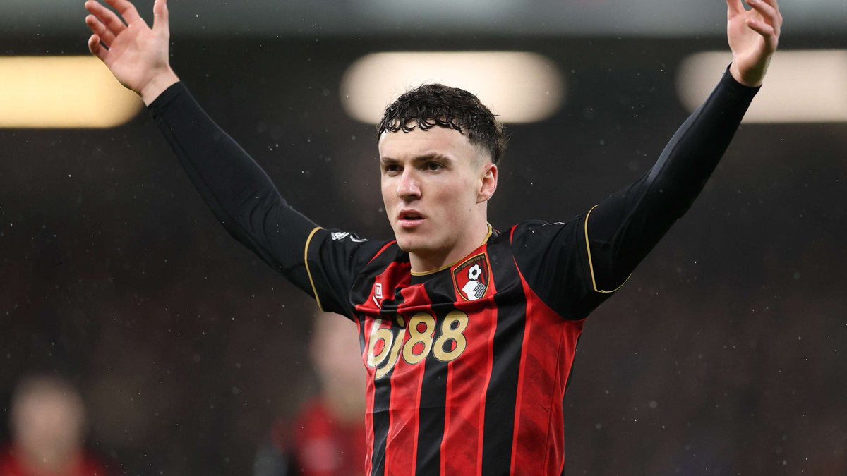 أليكس خيمينيز : 

" العودة إلى ريال مدريد ستكون حلما فقد ترعرعت هناك ، حاليا تركيزي الكامل مع بورنموث هذا الموسم ، لديّ عقد مع النادي وأنا سعيد جدًا هنا ولا أعرف أين سيكون مستقبلي "