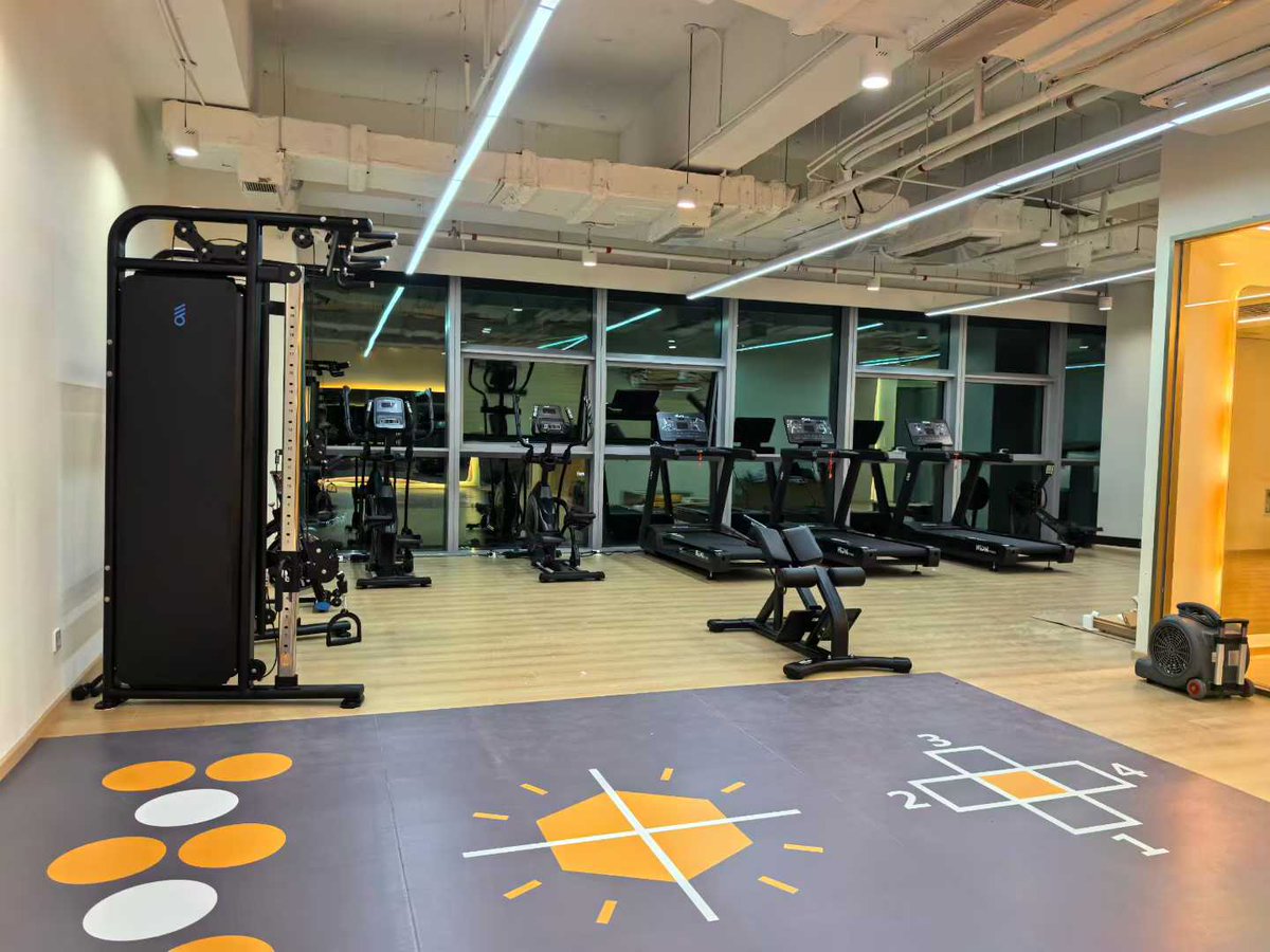 PeterRubberPro's tweet image. Customized pattern rubber flooring application case in gym