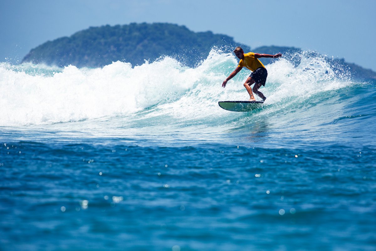 TETRADIS_THD's tweet image. 🌊 Épisode 2 - Les sites remarquables de nos coffrets
📍 Direction Tahiti !
En 2024, nos coffrets ont contribué au raccordement fibre de la tour des juges à #Teahupoo pour les #JeuxOlympiques  de surf🏄‍♂️
Étanches, compacts et résistants aux embruns, ils assurent une connexion #THD