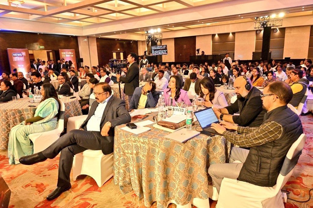 आज रांची में News 18 इंडिया द्वारा आयोजित Diamond States Summit - झारखंड कार्यक्रम में शामिल हुआ और 25 साल के युवा झारखंड के 2050 के लक्ष्य तथा अन्य विषयों पर अपनी बात रखी।
