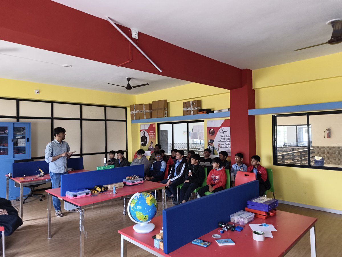 IplabMahisagar's tweet photo. #NSD2026
🚀 Invited students for visit at IP Lab for a science & IP talk | national science month 🌍 #ScienceMonth #Innovation #FutureTech #Sustainability @csc_mahisagar
@InfoGujcost @dstGujarat https://t.co/PbYjo2qxzo