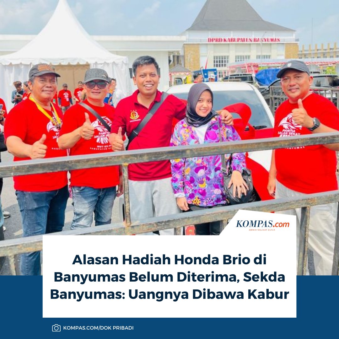 kompascom's tweet photo. Pemerintah Kabupaten (Pemkab) Banyumas menyatakan komitmennya untuk membantu menyelesaikan masalah yang dialami Yulia Nurul, pemenang undian Honda Brio dalam acara jalan sehat HUT ke 80 RI.
Baca di sini: https://t.co/UtSKjSxeAu
~AA #Banyumas #Undian https://t.co/78u2BJ0trq