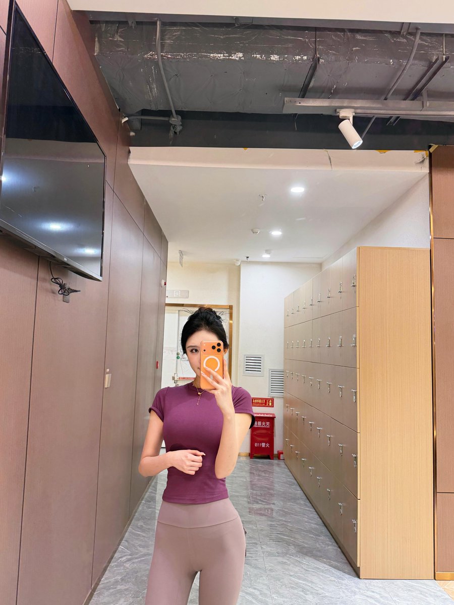 一只黑鹿🦌 tweet media