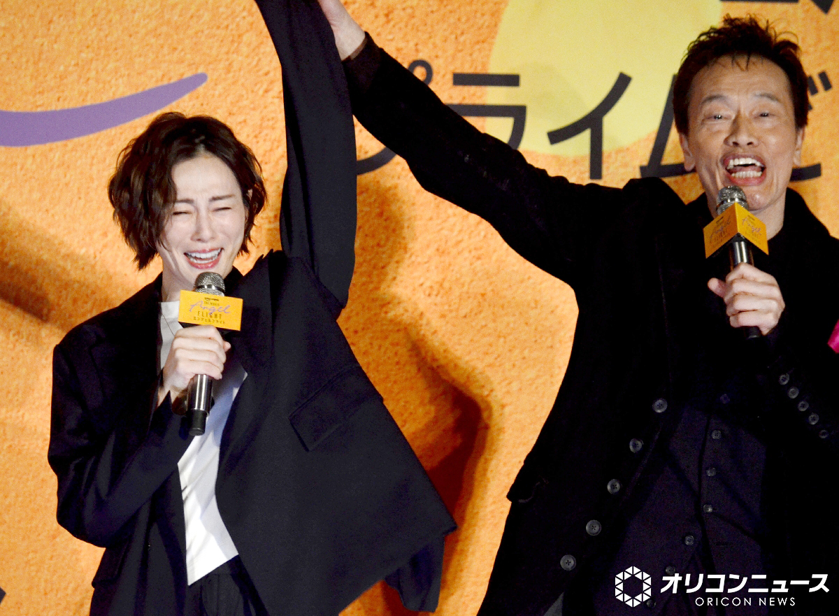 oricon's tweet image. 米倉涼子、顔がやつれる
時おり笑顔を見せるも神妙な面持ち
oricon.co.jp/news/2435773/f…

不起訴処分後初の公の場となる『エンジェルフライト THE MOVIE』舞台挨拶に登場。表情は固く、頬はややこけてやつれていたが、遠藤憲一からエールを送られると緊張がほぐれたのか、その後は時おり笑顔も見せていた