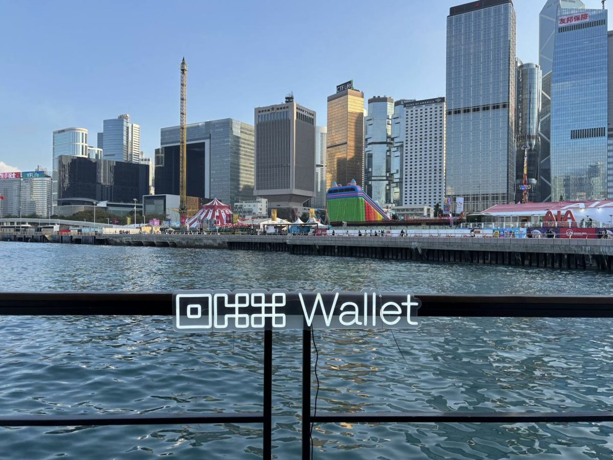 Whales talk here first⛵
Make sure to say hi if you see me here!